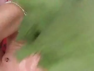 La rubia protagonizó un peliculas x completas gratis video donde chupa una polla