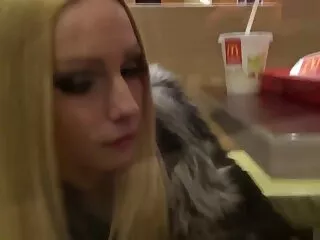 Rubia chupa peliculas pornos traducidas al español una polla gorda para ser contratada