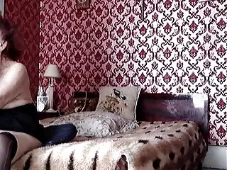 Chicas calientes y dos pollas en la pelicula completa anal boca