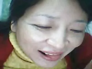 Sirvienta cachonda folla en látex negro brillante peliculas adultos gratis online