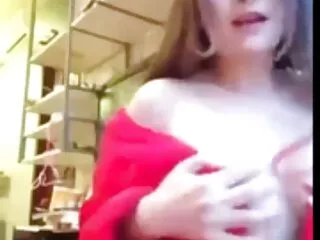 Mujer de negocios meando en el parque peliculas xx en castellano