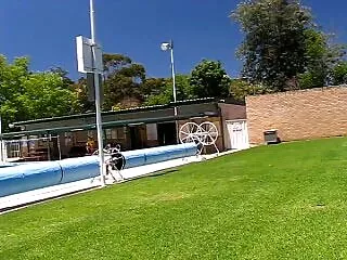Hace tiempo que soñaba con lamer el coño de mi peliculas xxx hd online novia y esperé hasta que fuera al baño, la olí y lamí su raja en el inodoro.