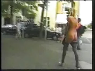 Mientras el marido de esta jugosa chica hablaba de política con amigos, me peliculas pono españolas retiré con ella y la follé en diferentes posiciones.